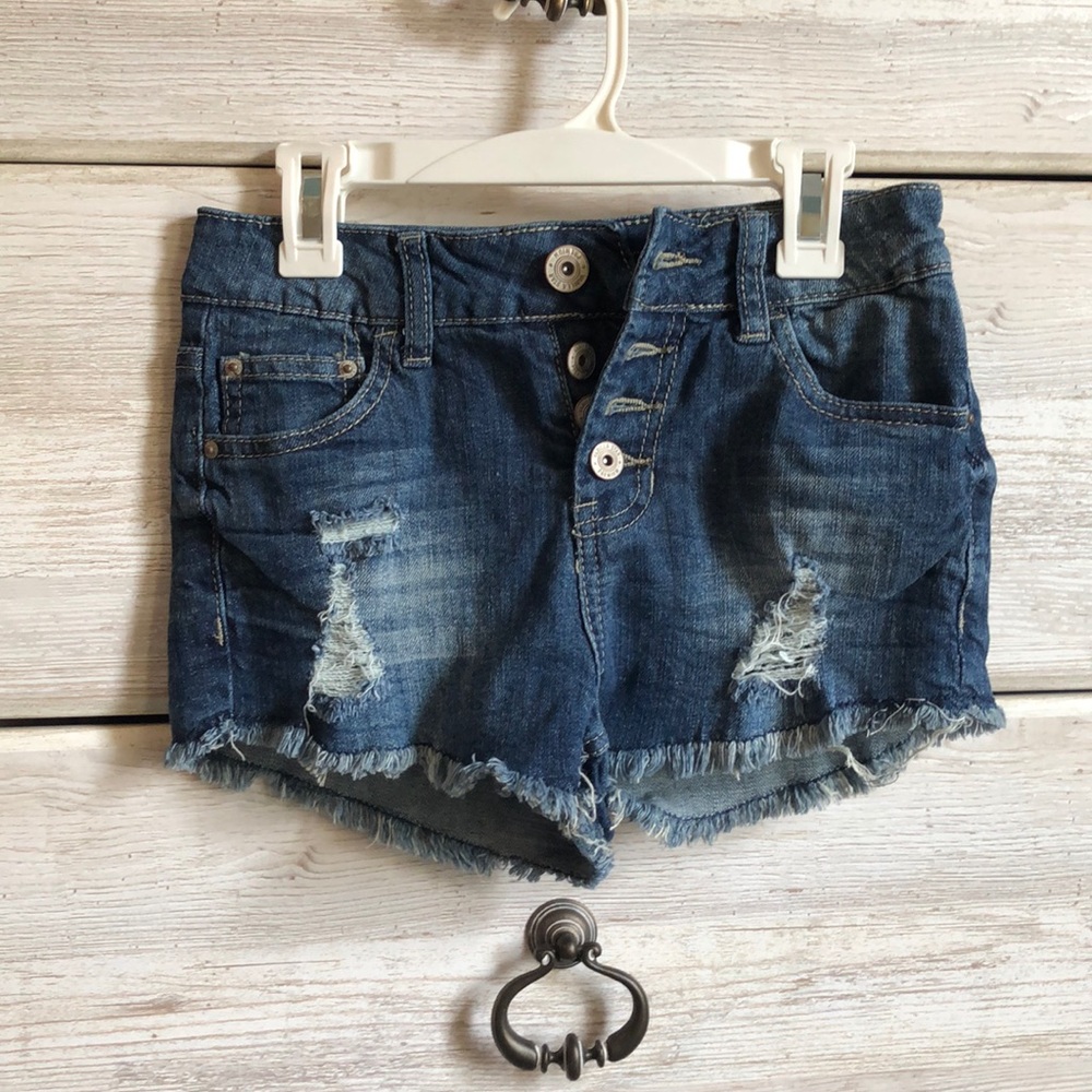 NWOT Vanilla Star frayed shorts
